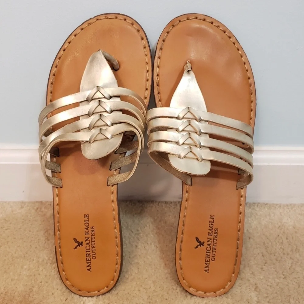 American Eagle slip on sandals Sz 9 - Picture 1 of 2